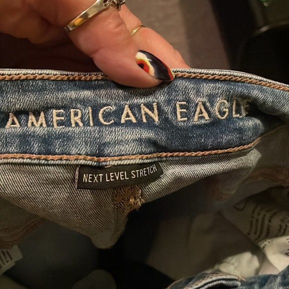 Guess sz 2 high rise distressed jeggings - Picture 3 of 5